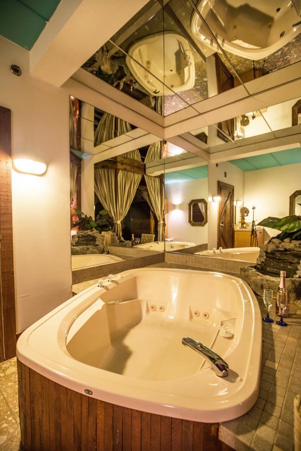 Feather Nest Inn (Adults Only) Черрі-Гілл Екстер'єр фото